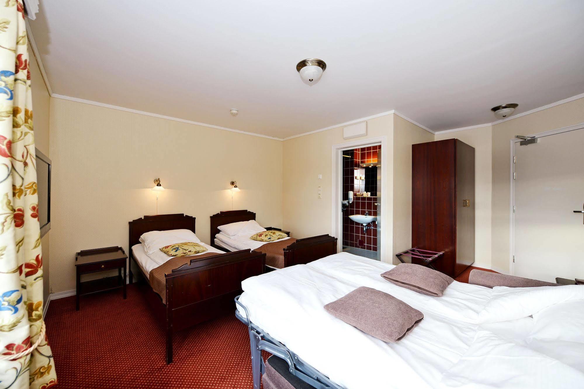 Kronen Gaard Hotel ساندنيس المظهر الخارجي الصورة