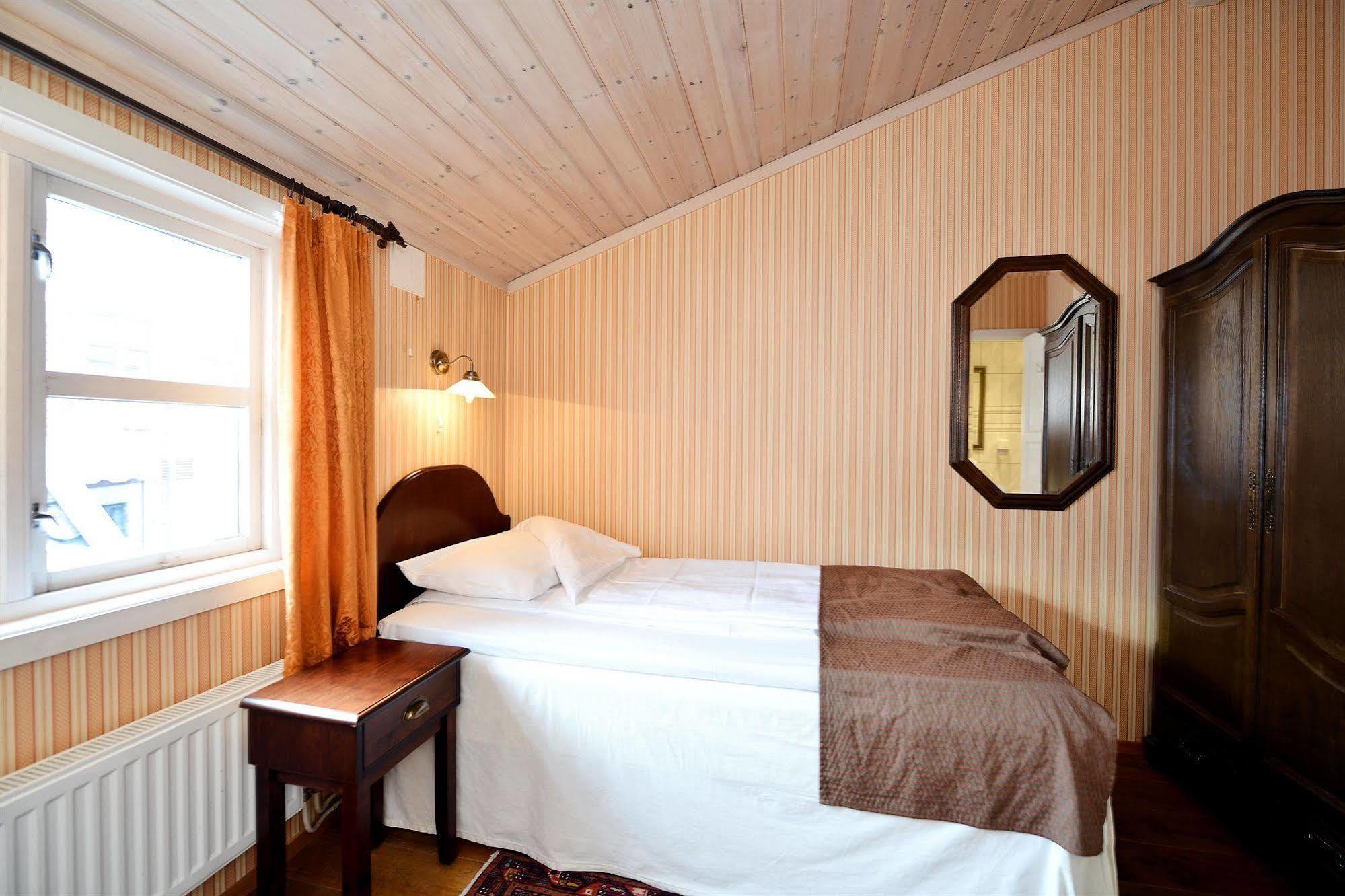 Kronen Gaard Hotel ساندنيس المظهر الخارجي الصورة